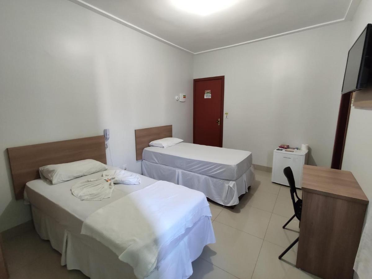 Cemarim Hotel Catalão Eksteriør billede